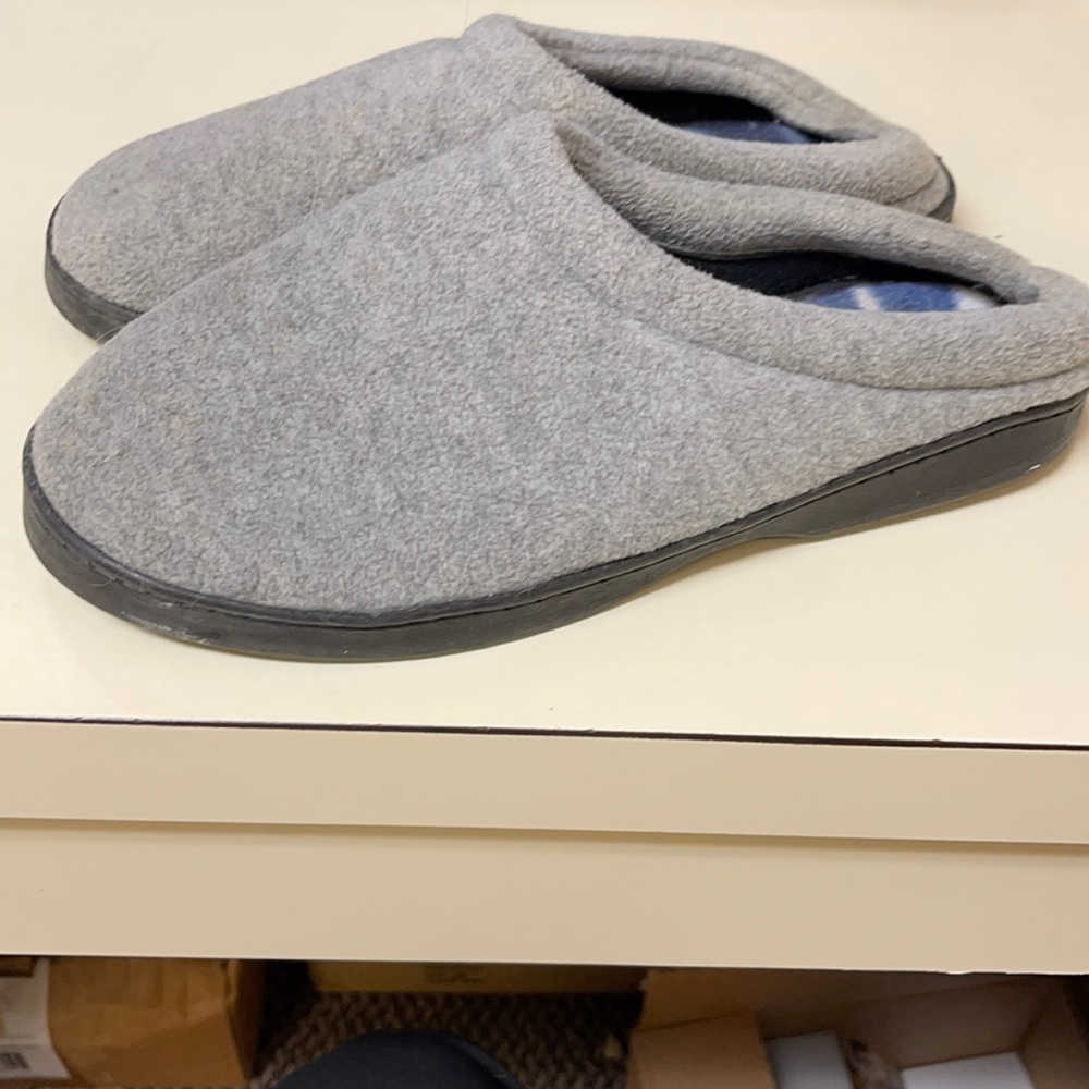 Nice Slides/Slippers Men’s or Boys